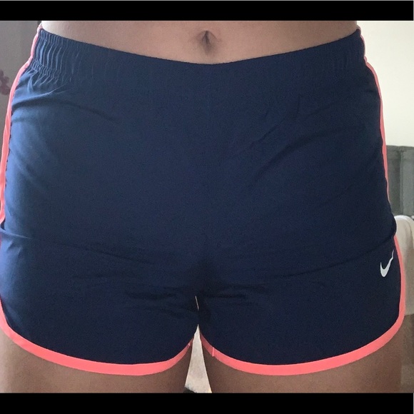 Athletic shorts - Picture 2 of 2